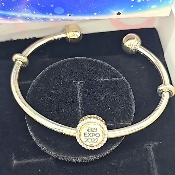 Disney x Pandora NWTS D23 Expo Fan Event Bracelet Charm and RARE Box - Picture 3 of 13